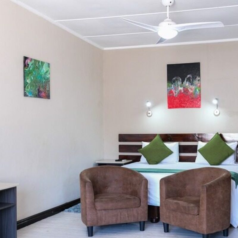 Room 2 (8)