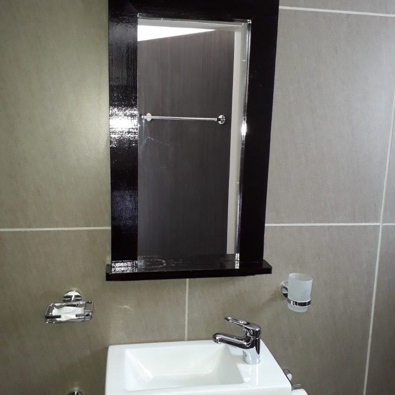 Room 5 (14)
